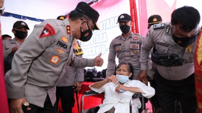 Kapolda Sumut Kunker ke Gunung Sitoli, Nias Ninjau Pelaksanaan Vaksin Sebanyak 2.000 Orang