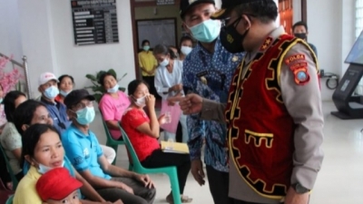 Kapolda Sumut Tak Menginginkan Warga Sumut Yang Belum Divaksin, Disela-Sela Kunjungan di Kepulauan Nias