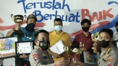 Kapolda Sumut Serahkan Piagam Penghargaan dan Piala Bhayangkara Mural Festival 2021 Polda Sumut