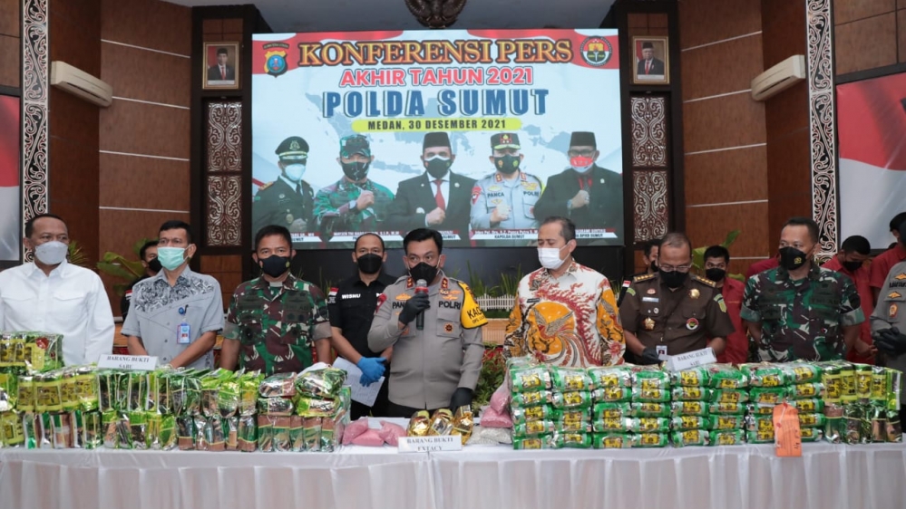 Polda Sumatera Utara Konferensi Pers Akhir Tahun 2021