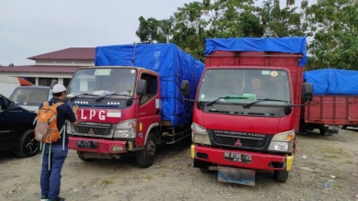 Barang Ilegal Asal Malaysia Tanpa Dokumen di Dalam 8 Truck, Diamankan Polda Sumut