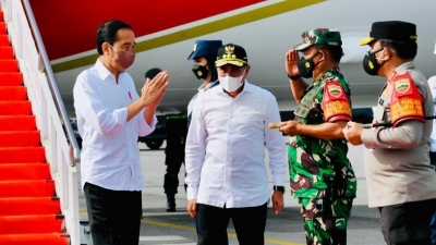Presiden RI Jokowi Dalam Kunjungan ke Sumatera Utara, Disambut Kapolda Sumut. Gubsu dan Pangdam I/BB