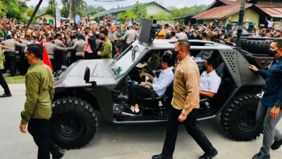 Presiden RI Jokowi  Pengalaman Pertama ke Dairi  Hingga Mobil Dikerumuni