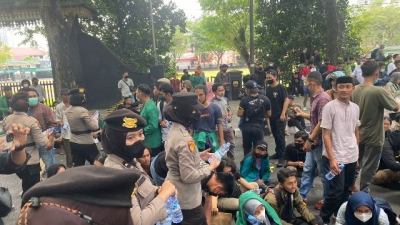 Pengamanan Polda Sumut dan Polrestabes Medan Unjuk Rasa Mahasiswa berjalan Damai dan Tertib