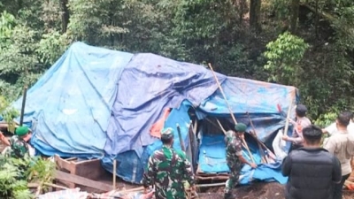 Gubuk Narkoba dan Judi Digerebek Polisi Kembali Diratakan Oleh, si Jago.Merah