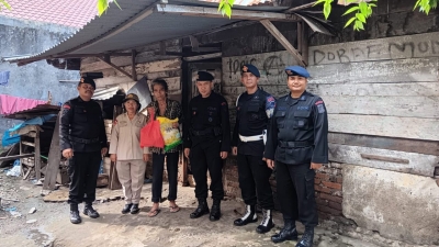 Detasemen Gegana Sat Brimob Polda Sumut Bakti Sosial Jumat Berkah
