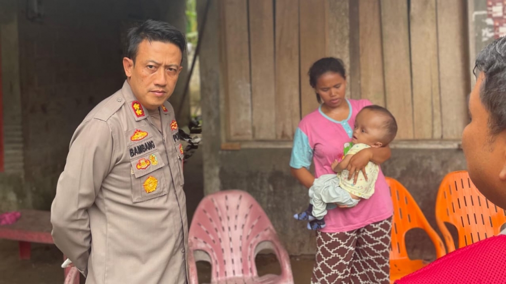 Kapolres Binjai Kunjungi Warga Yang Sakit