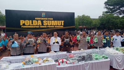 Wanita Muda Ditangkap Polisi Karena Miliki Ratusan Butir Pil Ekstasi