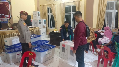 Polres Sibolga Kawal Pergeseran Logistik Pilkads 2024, Dari PPK Hingga Gudang Logistik KPU Sibolga