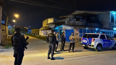 Brimob Polda Sumut dan Polres Pelabuhan Belawan Laksanakan Patroli Gabungan, Tegakkan Kamtibmas Malam Hari