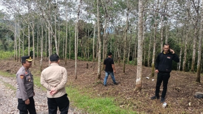 Cek Lokasi Penanaman Jagung Serentak, Polres Pakpak Bharat Berkomitmen Dukung Program Ketahanan Pangan