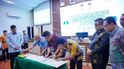 Walikota Medan Bobby Nasution Dampingi Wamenkes  Groundbreaking Oncology Center Building Adam Malik Hospital