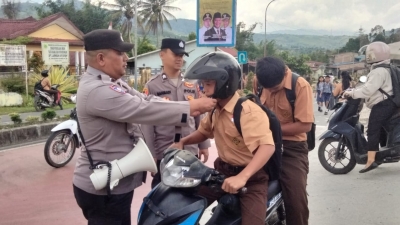Satgas II Preemtif Ops Keselamatan Toba 2025 Sambangi Pelajar Sekolah SMA Negeri 1 Salak Dan Lokasi Wisata