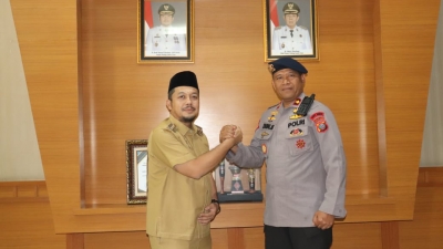 Danyon C Sat Brimob Polda Sumut Dengan PJU Kunjungi Kantor Bupati Paluta