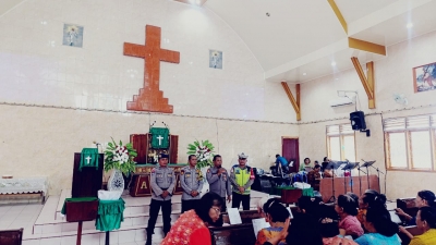Polres Sibolga Sambangi Gereja HKBP Sibolga Sambas Dalam Rangka Minggu Kasih dan Himbau Jemaat Laporkan Aksi Premanisme