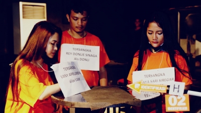 Ditresnarkoba Polda Sumut Bongkar Jaringan Peredaran Ekstasi di Galaxy Hall & KTV, 5 Tersangka Jalani Prarekonstruksi