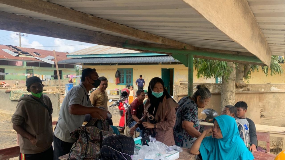Direktur PT CMN Ir.Ernawati Serahkan Bantuan Korban Bencana Banjir dan Longsor Hidrometeorologi Aceh 2026