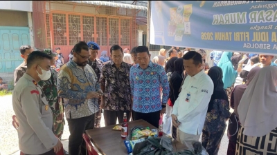 Kawal Stabilitas Pangan Jelang Idul Fitri 1447 H, Wakapolres Sibolga Tinjau Langsung Operasi Pasar Murah