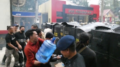 Polda Sumatera Utara Gelar Simulasi Sispam Mako, Tekankan Kesiapsiagaan dan Respons Terukur