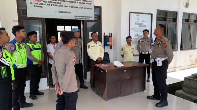 Kedepankan Pelayanan Yang Humanis dan Bebás Pungli. Kasatlantas Polres Pakpak Bharat Cek Kantor Samsat Salak