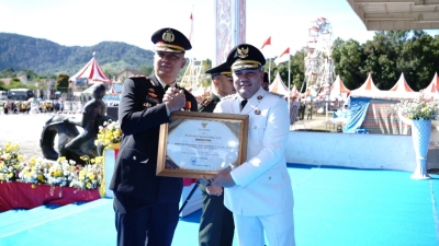 Penghargaan Ketahanan Pangan Saat HUT RI ke-81, Dari Bupati Pakpak Bharat Kepada Kapolres dan Danyon Inf 906/Sanalenggam