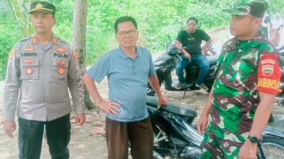Empati Kapolsek Kerajaan Bersama Forkopimcam Melayat ke Rumah Duka Kades Perolihen di STU Jehe