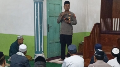 Subuh Keliling di Mesjid Attawabin Dusun Sosor, Pesan.KapolresPakpak.Bharat Kepada Masyarakat